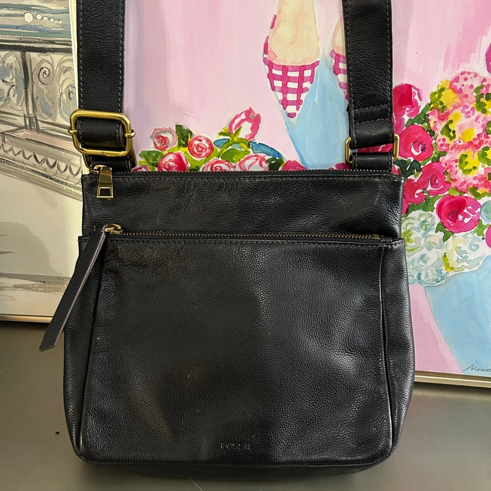 Fossil Black Leather Crossbody | Excellent Like New!